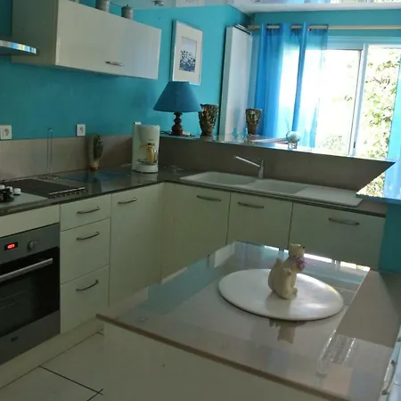 Annie Llense Apartment